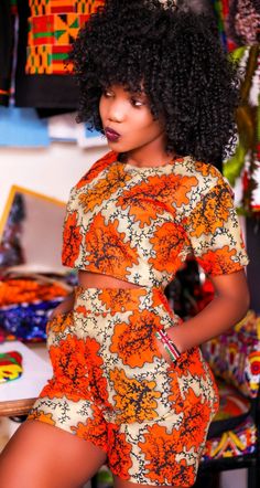 African Crop Top Outfits Ankara, Ankara Shorts And Top For Women, Latest Ankara Shorts For Women, African Wear Shorts And Top For Ladies, Short And Top Outfit Ankara, Short Ankara Trousers And Top For Women, Ankara Shots And Top For Ladies, Ankara Short Nicker For Ladies, African Shorts Outfits Women