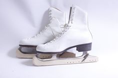 🥰 White Ice Skates, Winter Sports, Figure Skating, Elegant Design, Comfort Fit, Recreational, ~ 231018-WH 587 🥰 DESCRIPTION Step into winter elegance with our White Ice Skates! Perfect for figure skating and recreational winter sports. These skates blend style with comfort, offering an elegant design and a snug fit for hours of enjoyment on the ice. Elevate your winter experience with these stylish and functional companions. Get ready to glide effortlessly and make every moment on the ice a gr Pretty Ice Skates, Ice Skating Boots, Jackson Ice Skates, White Ice Skates, Edea Figure Skates, Ice Hockey Skates, Ice Skates, Animal Bones, The Originals Characters