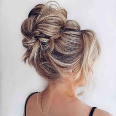 Wedding Party Updo Hairstyles, Updo Bun With Braid, Veil With High Bun, High Bridal Updo With Veil, Cute Messy Buns For Long Hair, Updos For Long Hair Wedding, Messy Updos For Long Hair, Messy Bridal Updo, High Bun Updo