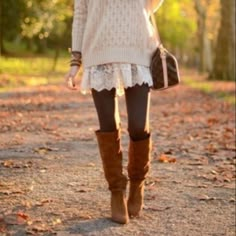 Talk Express Boots Tan Color Chunky Heel Height 3 Inches New Without Tags Beige Knit Sweater, White Lace Skater Dress, Look Boho Chic, Thanksgiving Fashion, Quoi Porter, Mode Boho, Bohol, Lace Skater Dress, Suede Boots Knee High