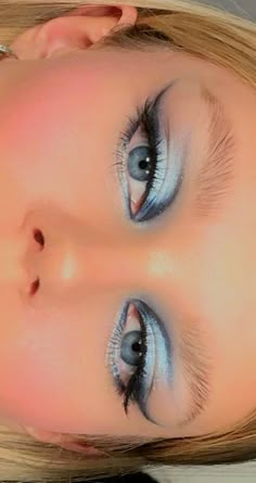 Mekap Mata, Swag Makeup, Smink Inspiration, Ethereal Makeup, Makijaż Smokey Eye, Dope Makeup, Edgy Makeup, Makeup Hacks, Creative Makeup Looks