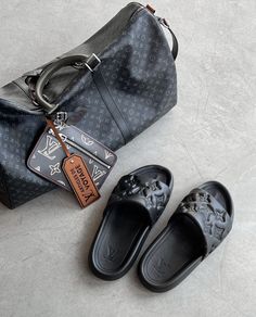 Men’s Louis Vuitton, Lv Aesthetic, Lv Slippers, Men Louis Vuitton, Louis Vuitton Travel, Luxury Lifestyle Fashion, Street Fashion Men Streetwear, Luxury Clothes, Boutique Interior