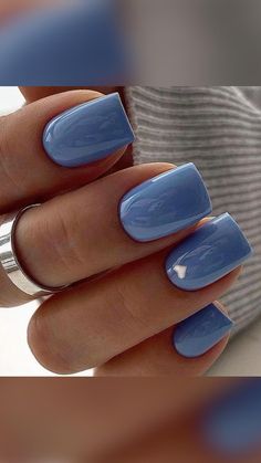 Cute Blue Nail Ideas For Summer, Blue And White Gel Nails Short, Nails Shellac Ideas Summer, Blue Dipped Nails Ideas, Trendy Sns Nails, Dip Power Short Nails, Short Gel Nails Blue, Dip Nails Blue, Blue Gel Nails Short