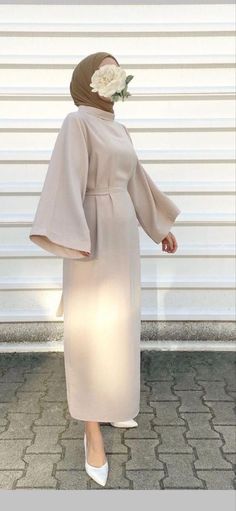 Modern Hijab Fashion Dresses, Muslim Fashion Dress Modern, Model Gamis Simple, Modest Fashion Muslim, Modest Outfits Muslim, Hijab Fashion Summer, Moslem Fashion, Stile Hijab, Modern Hijab Fashion