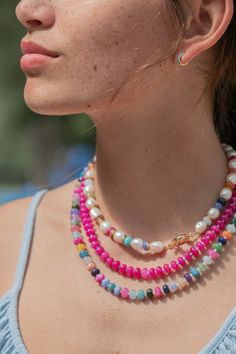 "This bold, fun, and vibrant chunky statement necklace features various candy hued gemstones, genuine freshwater pearl nuggets, and raw brass accents. Wear this sweet beaded beauty and you'll be ready for your tropical escape. ✦ Nora is wearing the 17\" Length ✦ ✦ DETAILS ✦ ✧ Name: Momona (moh MOH nah) - to sweeten. ✧ Choose your Length. ✧ Various genuine gemstone beads. ✧ White freshwater pearl nugget beads. ✧ Raw Brass accents - 18kt gold plated clasp. ✧ All Ke Aloha Jewelry pieces come packag Hot Pink Necklace, Statement Gemstone Necklace, Pink Chalcedony, Candy Necklaces, Diy Jewelry Necklace, Colored Gemstones, Chunky Statement Necklace, Rainbow Gemstones, Tropical Escape