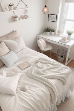 Dorm Room Aesthetic, Bedroom Storage Ideas, Bedroom Ideas Modern, Bedroom Decor Design, Modern Bedroom Decor, Bedroom Wall Decor, Bedroom Decor Ideas, Design Bedroom, Dorm Room Decor