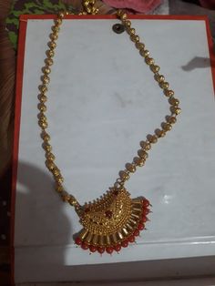 Pagadam Jewellery, Pendent Design, Gold Necklace Wedding, Antique Gold Earrings, Gold Jewelry Outfits, Beads Collection, Antique Gold Jewelry Indian, Gold Earrings Wedding, Ear Chain