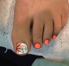 Coral Toe Nails, Orange Toe Nails, Beach Toe Nails, Flower Toe Nails, Feet Nail Design, Pedicure Nail Designs, Gel Toe Nails, Acrylic Toe Nails