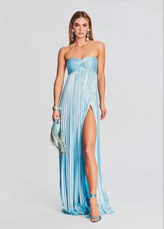 Prom Dresses Floor Length, Prom Dresses Revolve, Blue Ombré Dress, Strapless Dress Styling, Easter Prom Dress Trend, Spring Prom Dresses Long, Non Traditional Prom Dresses, Strapless Blue Prom Dress, Timeless Prom Dresses