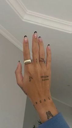 Small Delicate Hand Tattoos For Women, Women Tattoos Fine Line, Back Hand Tattoos, Micro Hand Tattoos For Women, French Inspired Tattoos, Classy Finger Tattoos, Hand Tattoos Female, Inner Hand Tattoo, Top Of Wrist Tattoos For Women