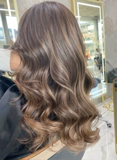 High Light For Brown Hair, Long Hair Styles With Layers Brunette Caramel Highlights, Caramel Highlights On Brown Hair Layers, Mocha Brunette Hair, Vanilla Chai Highlights, Balayage Hair Toffee, Honey Brown Balayage Curly Hair, Latte Burnett Hair, Curly Brunette Hair With Highlights