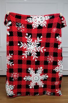 1 Buffalo Plaid Blanket, Buffalo Plaid Pattern, Fuzzy Blanket, Plaid Blanket, Cami Set, Christmas Style, Bodycon Fashion, Christmas Snowflakes, Christmas Fashion