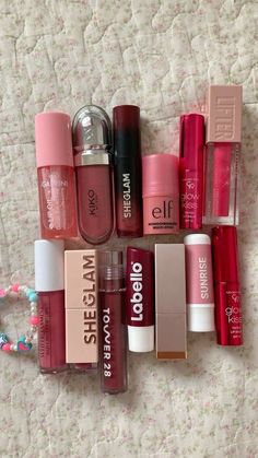 Red Makeup Products, Lippies Collection, Lip Collection, Lipstick Kit, Makeup Accesories, Makeup Is Life, Fancy Makeup, Lip Glosses, Makeup Obsession