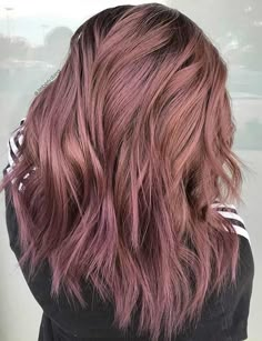 Hair Color For Dark Blonde Hair, Winter Hair Color Light Brown, Pink Hair For Dark Hair, Hair Winter 2023, Shoulder Length Winter Hair Color, Pink Toner For Brown Hair, Mauve Red Hair, Rose Gold Balayage Blonde, 2023 Winter Hair Color Trends