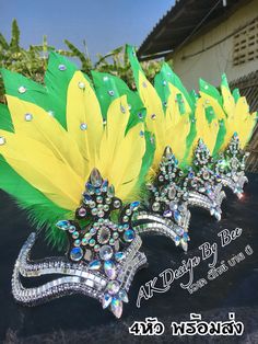 Brazil Carnival Headpiece, Carnaval Outfit Brazil, Brazil Costume, Brazil Carnival Costume, Carnaval Outfit, Brazilian Samba, Brazil Carnival, Caribbean Carnival, African Inspired Clothing