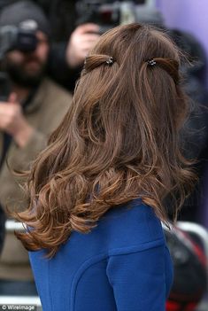 Kate, William and Harry launch new Heads Together phase | Daily Mail Online Düşes Kate, Kate Middleton Hair, Gilmore Girl, Peinados Fáciles Para Cabello Corto, Hair Dos, Hair Day, Kate Middleton