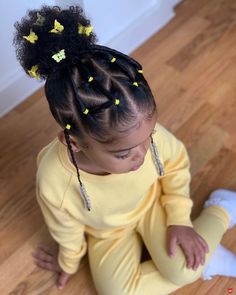 It's a classic hairstyle for a reasonRubber bands work wonders on hairThey can be used to create updosbraidsor ponytailsTry these 30 different hairstyles Toddlers Hairstyles, Childrens Hairstyles, Cute Toddler Hairstyles, Lil Girl Hairstyles, Kids Curly Hairstyles, Toddler Hairstyles Girl