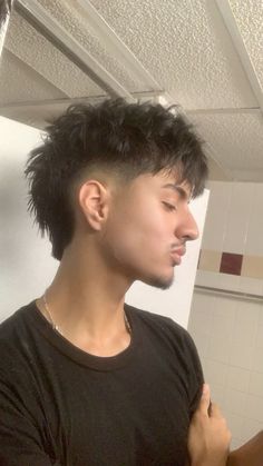 Men’s Haircut Burst Fade Mullet Teen Guys Haircuts, Burst Fade Mullet, Fade Mullet, S Haircut, Burst Fade, Barber Haircut, Cool Hairstyles For Men, Fade Haircut, Haircuts For Men