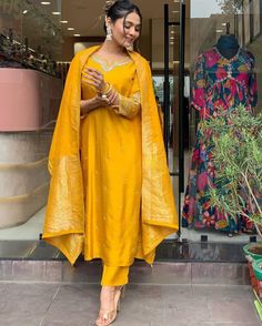 Indian kurta sets Fashion Indian Outfits, Heavy Suit, Suits Indian, Punjabi Salwar, Zari Embroidery, Fashion Indian, Punjabi Salwar Suits, Ethnic Outfits, Pantsuits For Women