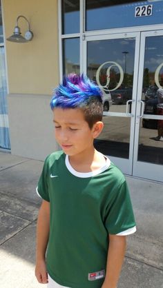 Bright hair Purple Hair Color Ideas Men, Boys Hair Dye Ideas, Guys Dyed Hair, Black Hair Blue Tips, Boys Dyed Hair, Red Hair Tips, Galaxy Hair Color, Boys Blue Hair, Boys Colored Hair