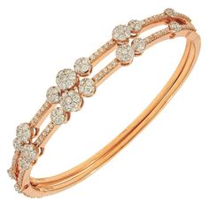 Round Diamond Earrings, Diamond Necklace Designs, Antique Bracelets, Diamond Bangles Bracelet, Bangles Jewelry Designs, Diamond Jewelry Designs, Rose Gold Bracelet, Diamond Bangle, Tennis Bracelet Diamond