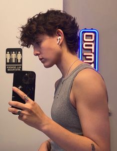 Masc Haircuts Wavy Hair, Haircuts For Masc Women, Shaggy Mullet For Women Short Curly, How To Grow Out A Mullet, Mattie Westbrook Hair, Masc Mullet Women, Mattie Westbrouck Haircut, Lesbian Mullet Haircut Curly, Short Modern Mullet Women