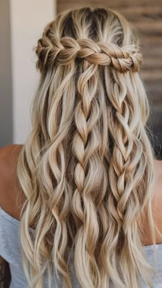 Jul 18, 2024 - Hairstyles,Arts ,Women's Fashion, Home Decor, DIY and Crafts, mmHealth, Food and Drinks, Event plan.Nail designs,Arts ,Women's Fashion, Home Decor, DIY and Crafts, mmHealth, Food and Drinks, Event. Arts ,Women's Fashion, Home Decor, DIY and Crafts, mmHealth, Food and Drinks, Event planning, Wedding ,Children's Fashion. Christmas tree, Christmas, Christmas celebration, Christmas cakes. Dragon Braid Hairstyles, Fashion Christmas Tree, Intricate Hairstyles, Rave Hair, Dance Hairstyles, Braided Hairstyles For Teens, Fashion Christmas