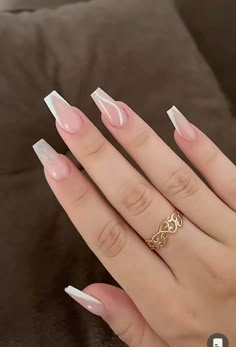 Soft Grunge Nails, Beginner Nail Designs, Shiny Nails Designs, Molde F1, Nude Nail Designs, Girly Acrylic Nails, Acrylic Nails Coffin Short