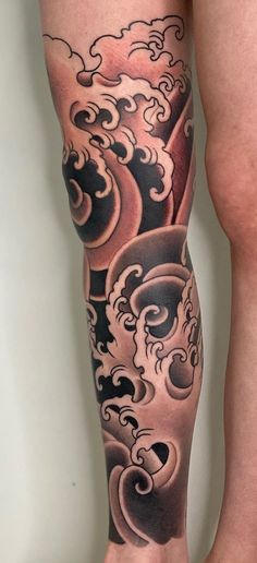 #japanesetattoo #japantattoo #japanarttattoo #japanbodyart #japanesesleevetattoo #yakuzatattoo #blackwork #sketchtattoo #coloredtattoo #blacktattoo #videogametattoo #darkart #sleevetattoo #tattoosketch #toptattoo #viraltattoo #mentattoo #tattooideas #tattoo #newtattooideas #tattoodesign #stenciltattoo Japanese Koi Fish Tattoo, Japanese Tattoo Artist, Green Tattoos, Japanese Motifs, Video Game Tattoo, Koi Tattoo, Koi Fish Tattoo, Japanese Tattoos, Traditional Japanese Tattoos