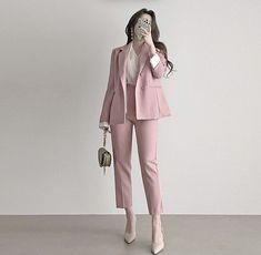 Korean Formal Outfits For Women, Korean Women Suit, Korean Office Outfit, Stylish Office Wear, Work Outfits Women Office, Korean Fashion Outfits, Business Outfits Women, Office Outfits Women, Stylish Office