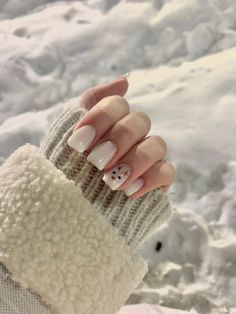 зимний маник ☃️ Christmas Nail Inspo Simple, Manicure Nail Designs, Christmas Nails Easy, Christmas Gel Nails, Nail Design Inspiration, White Nail Designs, Thanksgiving Nails, Get Nails