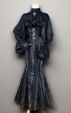 Gothic Mermaid Dress, Gothic Dress Outfit, Black Gown Elegant, Goth Victorian Dress, Goth Dress Outfit, Goth Ball Gown, Vintage Goth Dress, Gothic Victorian Aesthetic, Goth Outfits Aesthetic