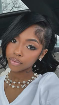 Subtle Makeup Black Women, Tape In Styles Black Women, Natural Beat Makeup Black Women, Soft Beat Makeup, Makeup Lip Combo, Soft Glam Makeup Looks, Birthday Makeup Looks, Makeup Black Women