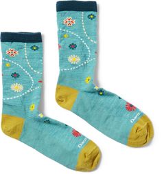 Dig into life with the Darn Tough Garden crew socks. These women's lifestyle socks deliver comfort  legendary Darn Toughness and colorful fashion to boot. Darn Tough Socks, Tough Woman, Women Lifestyle, Rei Co-op, Casual Socks, Colorful Fashion, Socks Women, Crew Socks, Casual Women