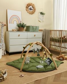 Safari Animals Theme Design - Creative & cute leaf play mat and support poles sewn with leaves, keep your baby immersed safari atmosphere! Hours of playtime can be provided in this fantastic safari theme activity center to help baby learn physical, cognitive, visual and motor skills. The leaf play gym can also be used and removed individually as a super-cute backdrop for monthly photos or as an everyday crawling mat. Newborn Play Mat, Newborn Play Area, Infant Play Mat, Dramatic Room Center, Baby Essentials Newborn