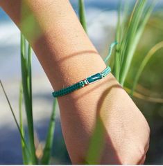 Save the ocean, every purchase helps protect our coasts and oceans

100% 4ocean-recovered ghost net inside bezel
100% plant-based epoxy resin inside bezel
100% recycled 4ocean Plastic cord
100% recycled stainless steel bezel and charm
#oceanlife #sustainable Netted Bracelet, Backpack Beach Chair, Recycled Bracelets, Clean Ocean, Signature Bracelet, Awareness Bracelet, Recycled Glass Bead, Plastic Pollution, Seafoam Green