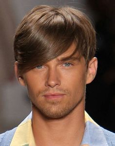 Taglio uomo ciuffo lungo Hairstyle Bangs, Trendy We Fryzurach, Long Length Hair, Mens Hairstyles Medium, Mens Wigs, Blonde Hairstyles