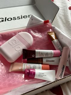 #glossier #makeup #packaging #pink #aesthetic #beautyproducts #beautyproducts Glossier Makeup Aesthetic, Cardboard Skincare, Glossier Aesthetic, Glossier Products, Cute Skincare, Authentically Me, Vanity Inspo, Glossier Makeup, Makeup Packaging