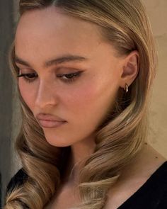 Lily Rose Depp Nosferatu, Nyc Coquette, Brown Eyes Blonde Hair, Lily Depp, Fox Makeup, Lily Rose Depp Style, Alana Champion, Rose Depp, Chanel Inspired