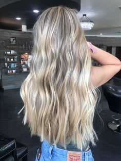 Dementional Blond Hair, Full Foil Highlights Brunette To Blonde, Highlights Lowlights Blonde, Brown And Blonde Hair Ideas, Lived In Dirty Blonde, Blonde With Dark Lowlights, Full Foil Highlights Blonde, Full Blonde Highlights On Brown Hair, Full Highlights Blonde On Brown Hair