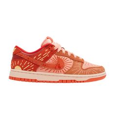 Find NIKE Wmns Dunk Low 'winter Solstice on Editorialist. The Nike women’s Dunk Low ‘Winter Solstice’ features a unique design that nods to the low-hanging sun that accompanies the winter months. Radiating lines are embroidered throughout the upper, featuring a pink leather base with suede overlays in burnt orange and crimson. The latter wraps around the heel with a yellow half-sun graphic in contrasting yellow embroidery. ’12.21.12’ is displayed on the tongue tag of the right shoe and the sockliner of the left, nodding to the official start of the winter solstice in the year 2021. The low-top rests on a pink-tinged midsole, supported underfoot by a bright red rubber outsole. Wmns Dunk Low, Mid Jordan 1, Team Orange, 95 Nike, Jordan 8, Adidas Spezial, Nike Sb Dunks Low, Nike Air Max Plus, Kids Jordans