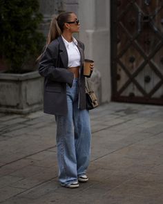 Autumn Fall Aesthetic, Casual Classy Outfits, Look Jean, Daily Fashion Inspiration, Uni Outfits, City Outfits, Paris Outfits, Fall Aesthetic, Mode Inspo