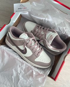 Shoes Dunks Aesthetic, Nike Dunk Shoes Women, Dunks Shoes Women, Platform Dunks, Neutral Dunks, Low Dunks Women, Cute Dunks