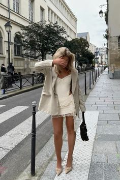 ig: emilyklacey Outfit Ideas Elegant, Spring Fashion Aesthetic, Date Night Outfit Classy, European Summer Aesthetic, Digital Wardrobe, Sacs Tote Bags, Chique Outfit, Bella Hadid Outfits, Summer Closet