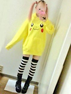 Kawaii Leggings Outfit, Pastel Goth Clothing, Pastel Goth Outfits Kawaii, Pikachu Outfit, Pikachu Cosplay, Converse Outfits, Pastel Goth Outfits