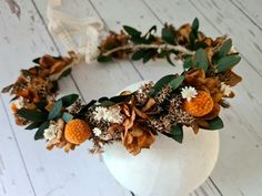 "This hair crown from real protected flowers.It is a unique accessory for brides, bridesmaids and proms. we make each piece with love and care..It is original handmade product. Dried and stabilized plants are durable as long as they are properly stored away from sunlight to avoid color fading, heat sources, extreme cold and humidity. Your carefully crafted piece will be shipped within 3-5 days. Loves.. MEASURES Adult Crown : 21\" inches.. Child Crown : 16\" inches.. The measures are without ribb Bridal Shower Boho, Dried Flower Crown, Flower Headdress, Wedding Wreath, Crown Bridal, Dry Flower, Wedding Wreaths, Craft Night, Bridal Crown