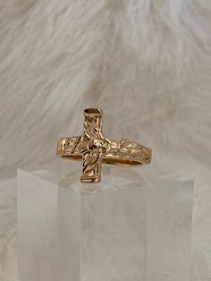 The Cross Ring is a redemption remembrance ring. This sideway cross ring will help you remember the ultimate sacrifice Jesus made for you. This distinctive crucifix ring was made with care adding exquisite diamond cut detail, beautifully merging style with a meaningful expression of faith. Whether worn by him or her, this unisex ring serves as a powerful reminder of the strength found in your redeemer. Available in 24K gold or rhodium plating over steel Patent plating & sealant technology to ens Gold Rings Vintage, Purity Rings, Cross Rings, Dope Jewelry Accessories, Purity Ring, Pretty Jewelry Necklaces, Jewelry Accessories Ideas, Dope Jewelry, Jewelry Lookbook