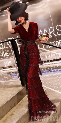 Velvet Boho Dresses, Velvet Dress Accessories, Ball Gown Sleeves, Burgundy Evening Gown, Burgundy Evening Dress, Short Beach Dresses, Short Dress White, V Neck Prom Dresses, Beauty Dress