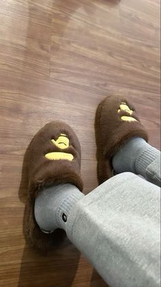 Bape Slippers, Pretty Shoes Sneakers, Shoes Outfit Fashion, Mia 3, Fresh Shoes, Hype Shoes, Girly Shoes, Shoe Inspo, Swag Shoes