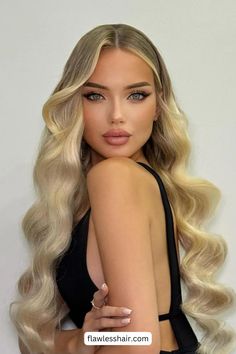 Si tienes el pelo extra largo, estos rizos suaves y glamurosos serán más que suficientes para tu peinado de graduación perfecto.// Crédito de la foto: instagram @hamzahairdresser Wedding Curls, Hairstyle For Prom, Extra Long Hair, Curls For Long Hair, Ball Hairstyles, Glamorous Hair, Prom Hairstyles For Long Hair, Haircuts For Long Hair, Prom Hairstyles